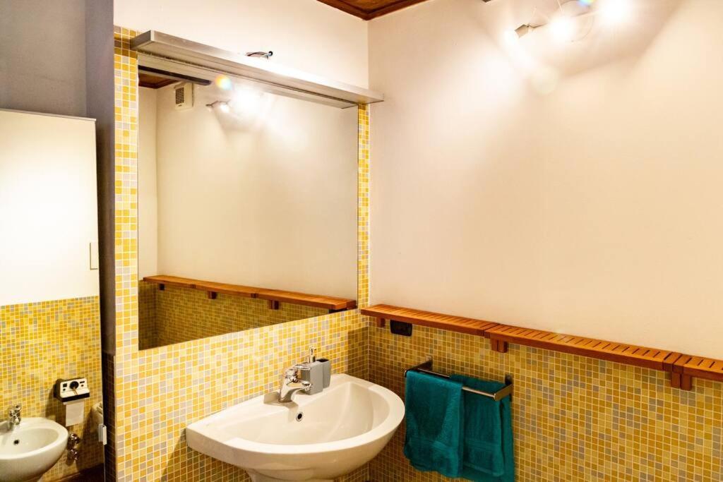 ミラノ2 Min Da Porta Genova - Elegante Bilocaleアパートメント エクステリア 写真